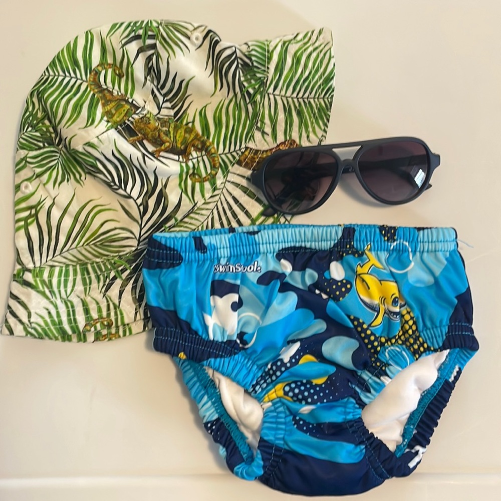 Fun in the sun 12-18M swim set